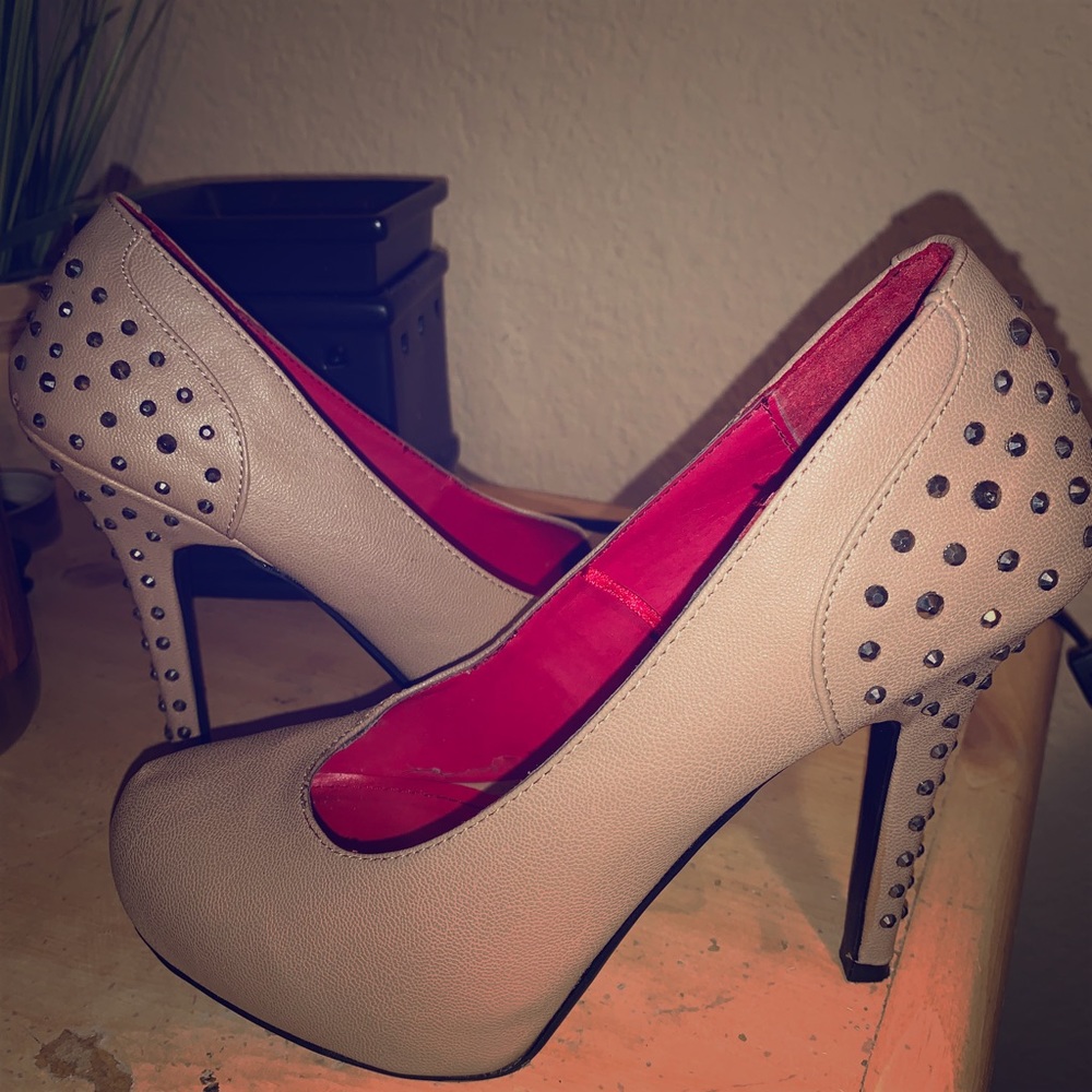 Madeline girl Studded Tan leather heels
